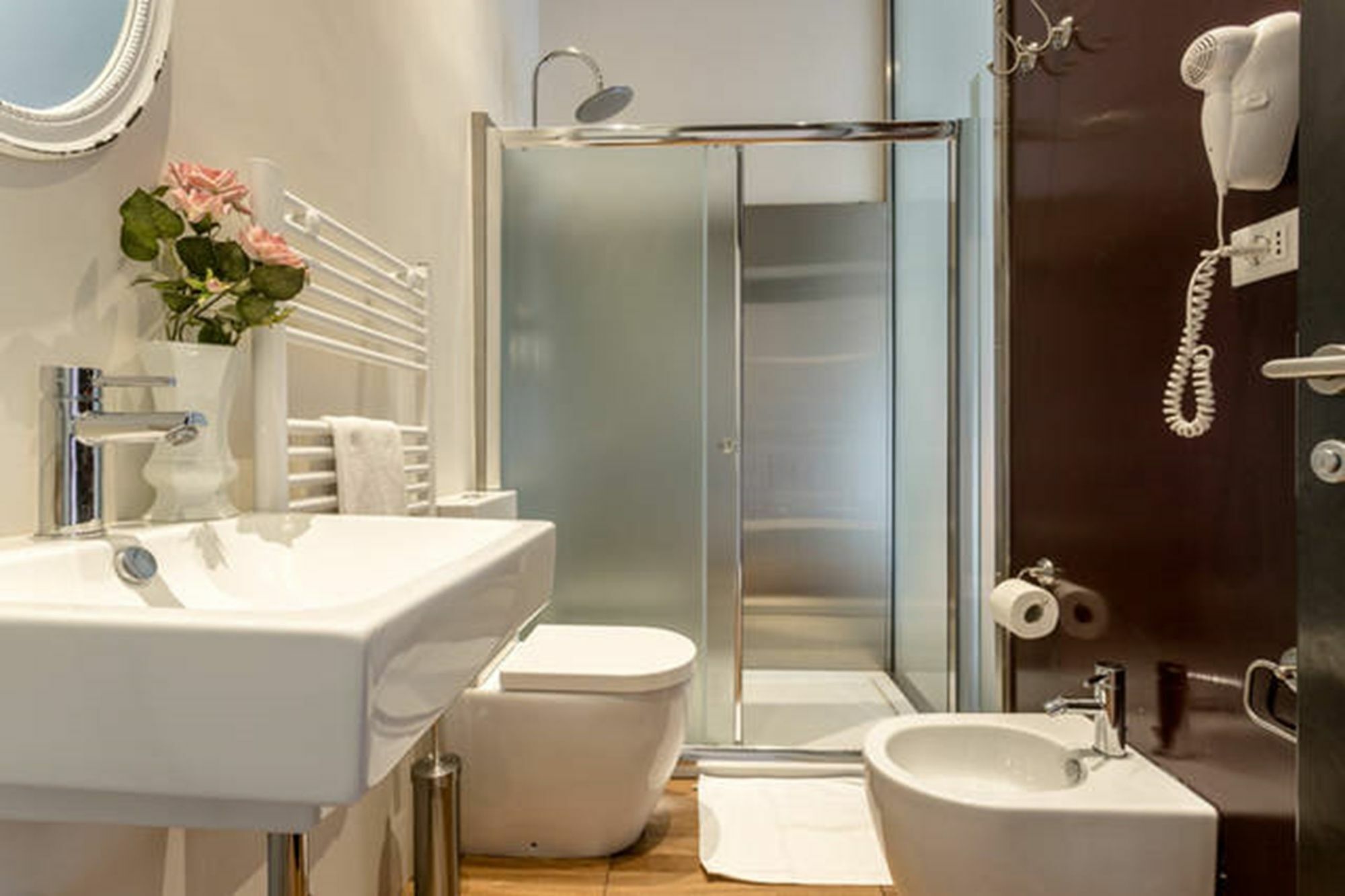 5 Rooms Apartment For 7 People Near Coloseum Rome Luaran gambar